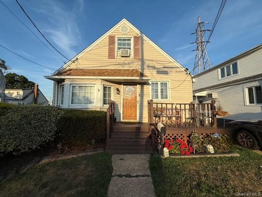 Photo of 82 Westcott Street, Inwood, NY 11096 (MLS # 992735)