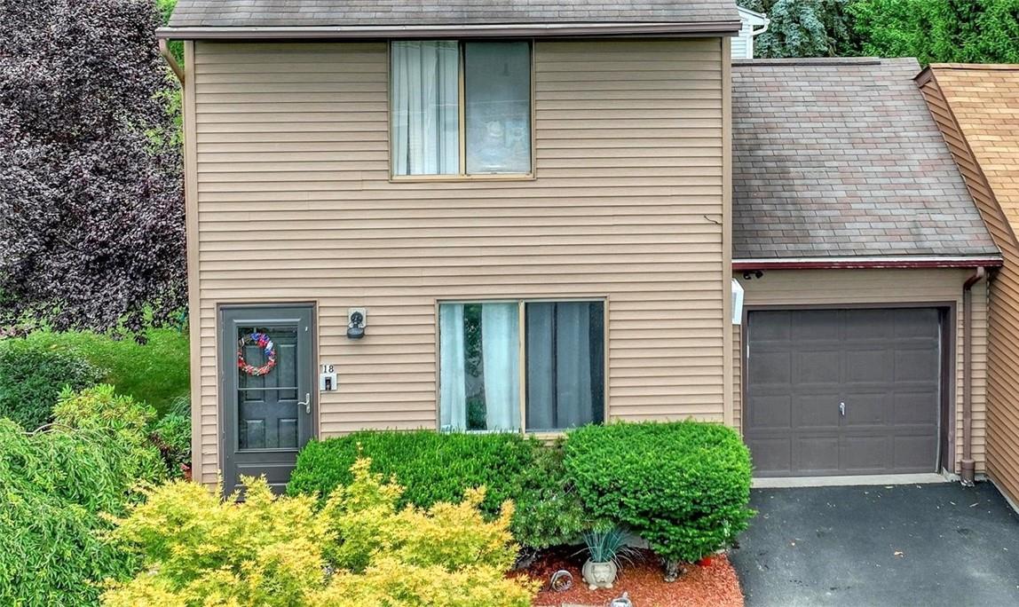 18 Larch Court, Fishkill, New York image 1