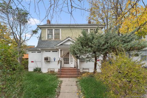 190 Lincoln Avenue, Mineola, NY 11501 - MLS#: 935570