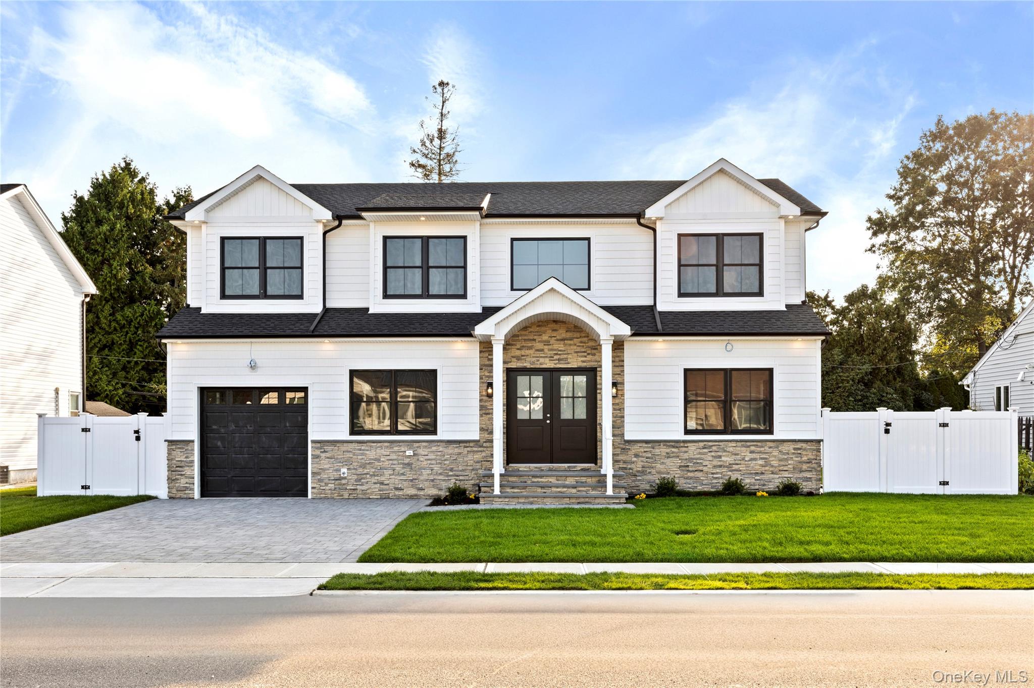 38 Eldorado Boulevard