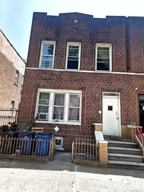 Mobile Home For Sale - 1054 Longfellow Avenue<br/> Bronx, NY 10459