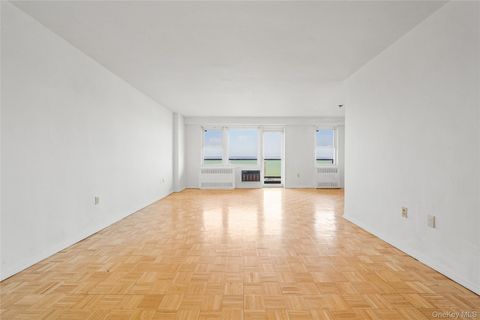 Homes For Sale - 1841 Central Park Avenue Ave #18P<br/> Yonkers, NY 10710