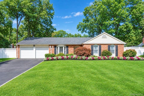 Homes For Sale - 3 Barnsley Crescent<br/> Suffolk County, Mount Sinai, NY 11766