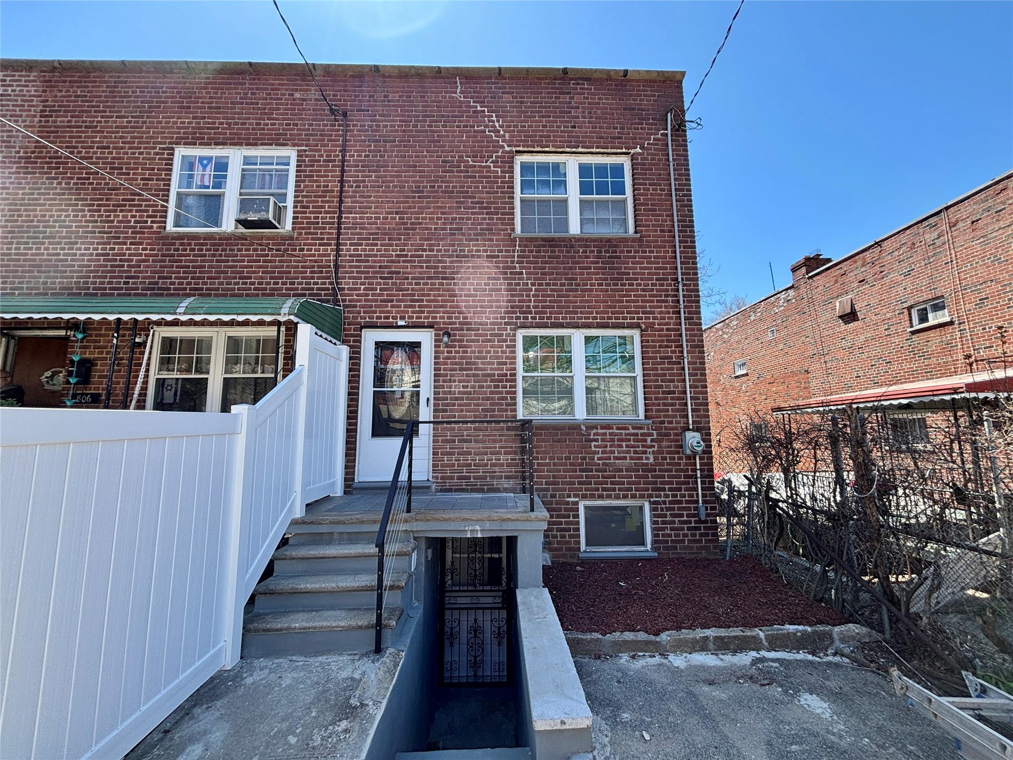 804 Bartholdi Street, Bronx, New York image 2