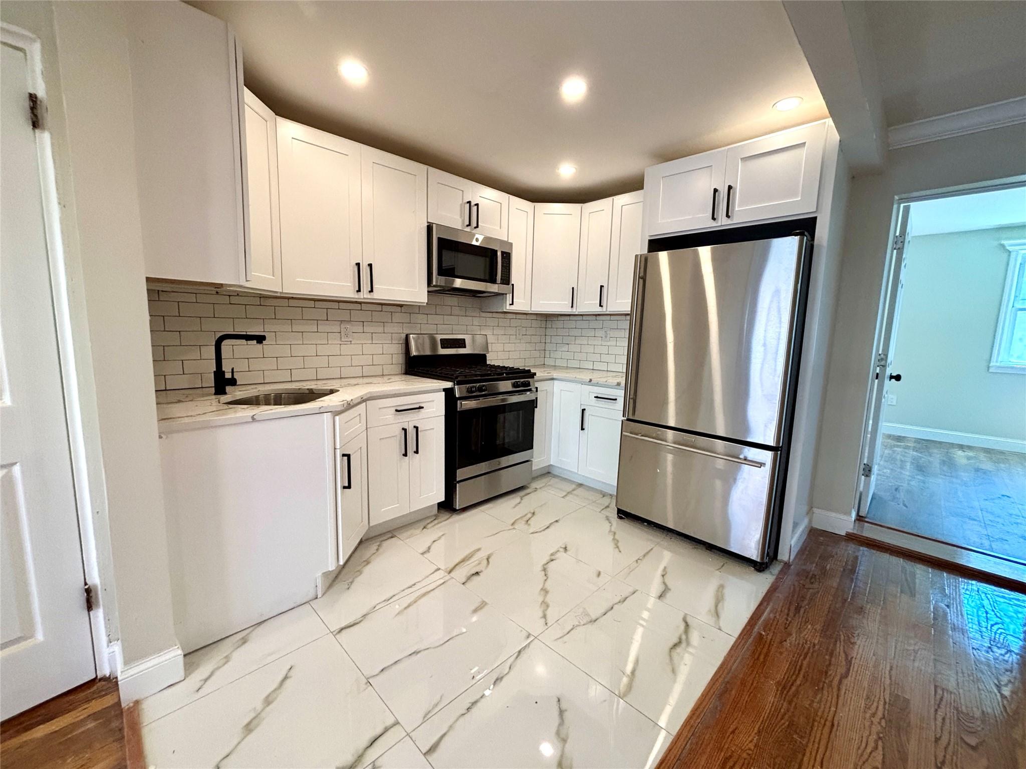 804 Bartholdi Street, Bronx, New York image 7