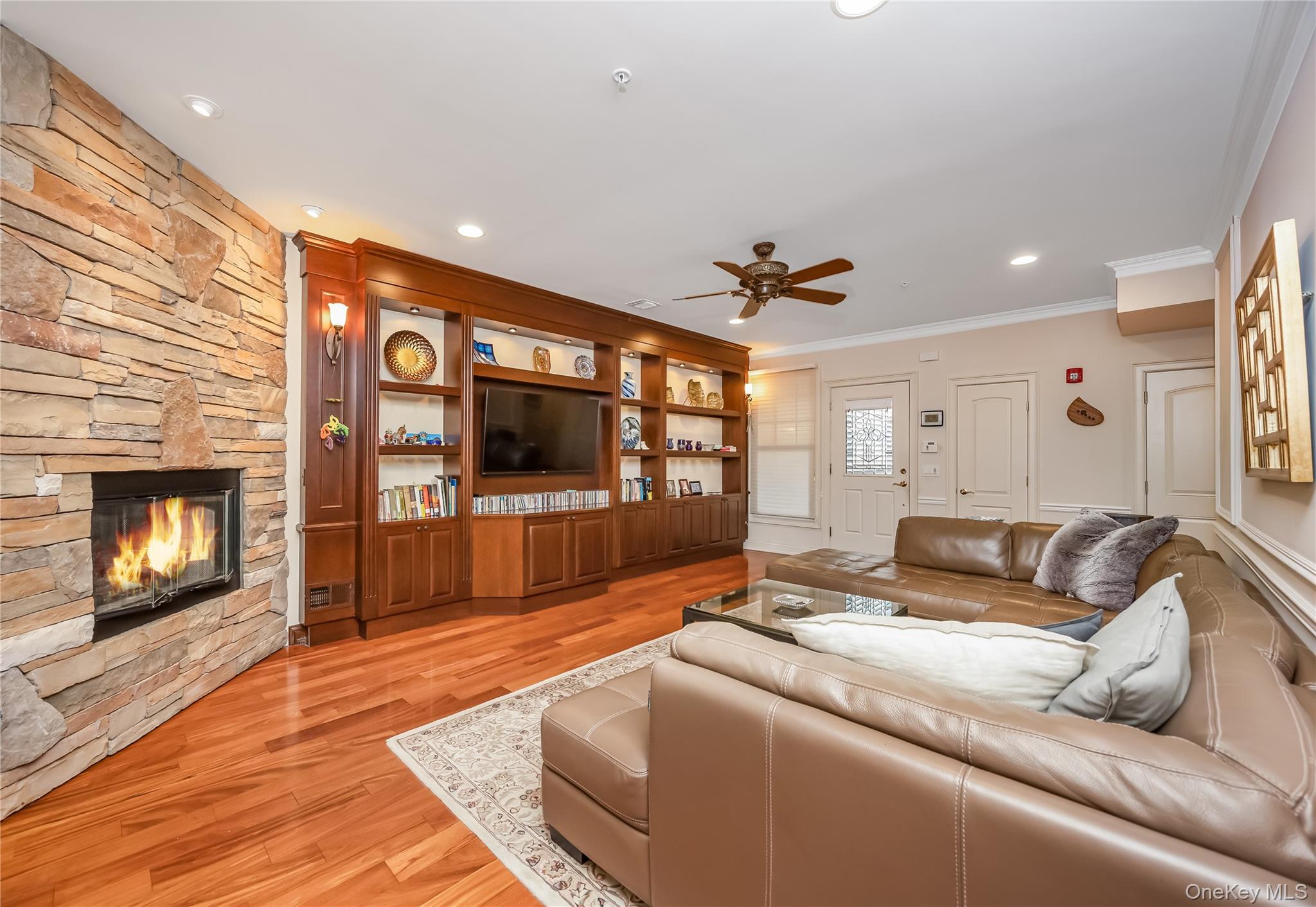 246 Roosevelt Way 11103
