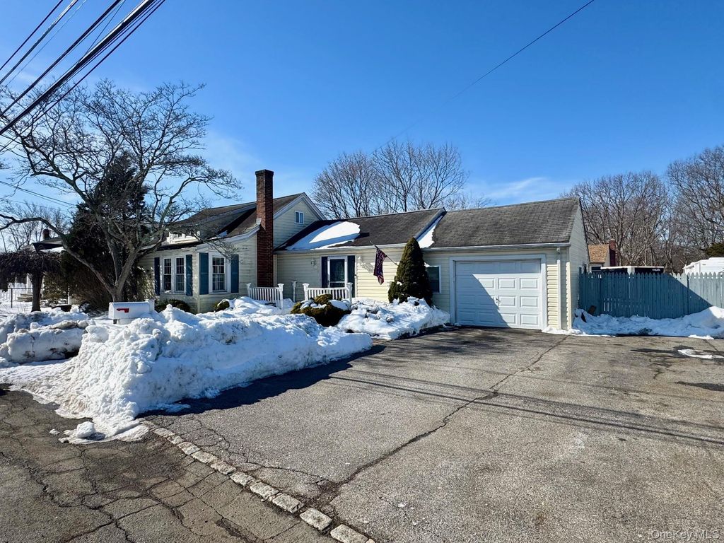 Photo of 21 Cherry Street, East Northport, NY 11731 (MLS # 965608)