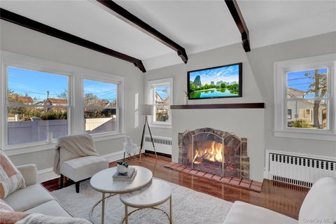 64 W Milton Street Freeport NY 11520