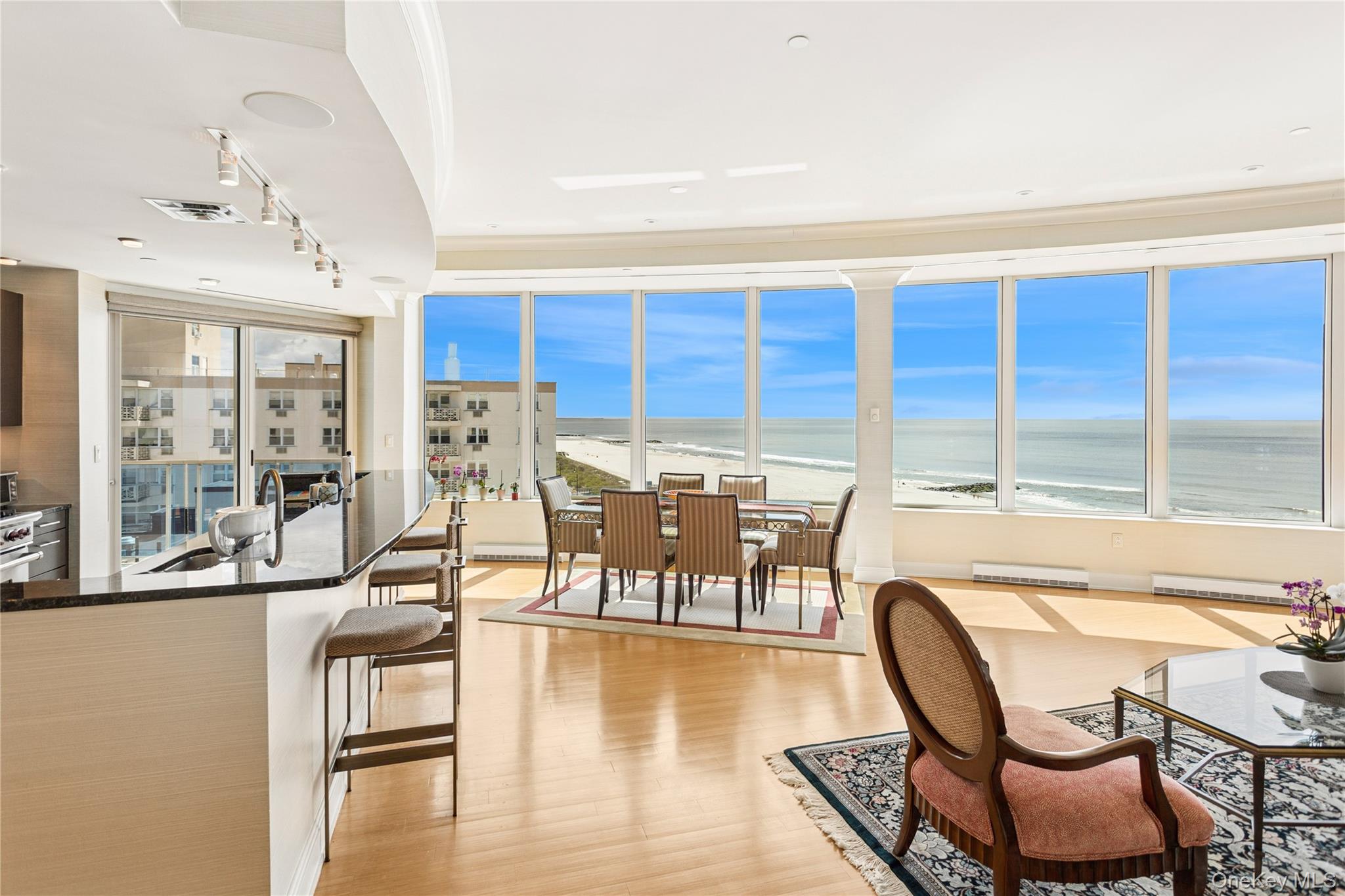 403 E Boardwalk 806
