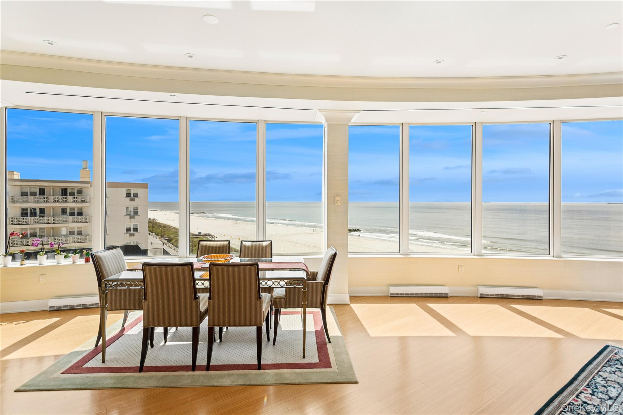 403 E Boardwalk 806