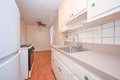 Homes For Sale - 33-26 92 Street #4X<br/> Jackson Heights, NY 11372