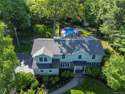Homes For Sale - 4 Crabapple Court<br/> Mount Sinai, NY 11766