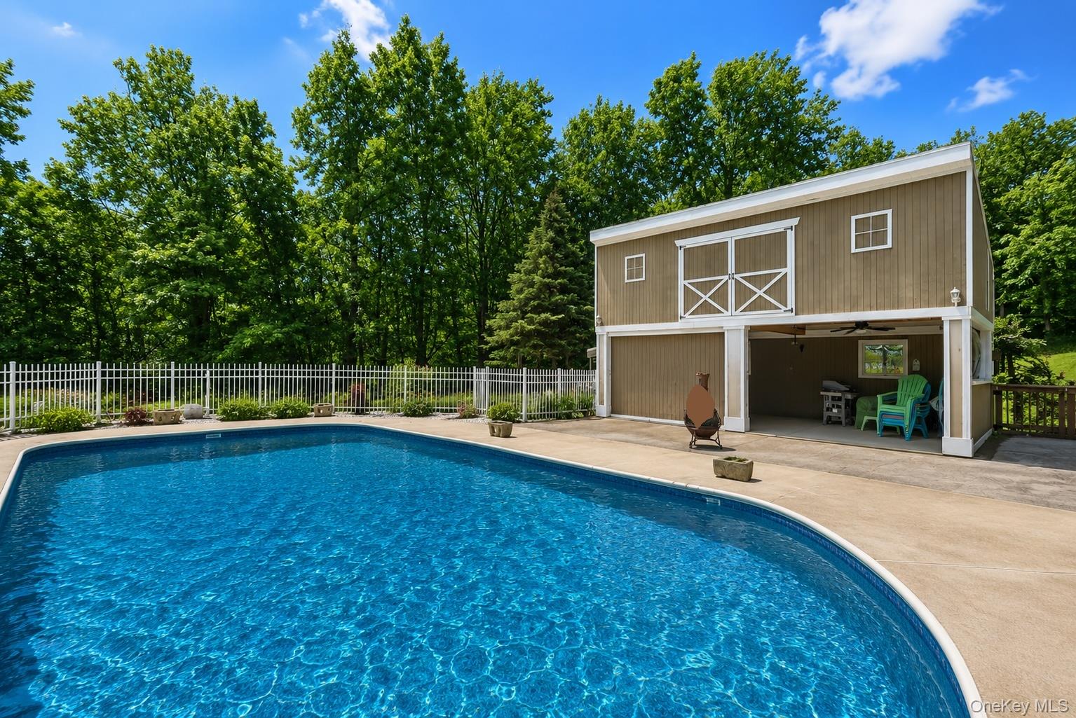 564 Clove Road
