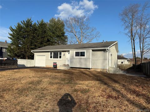 233 W 12th Street Deer Park NY 11729