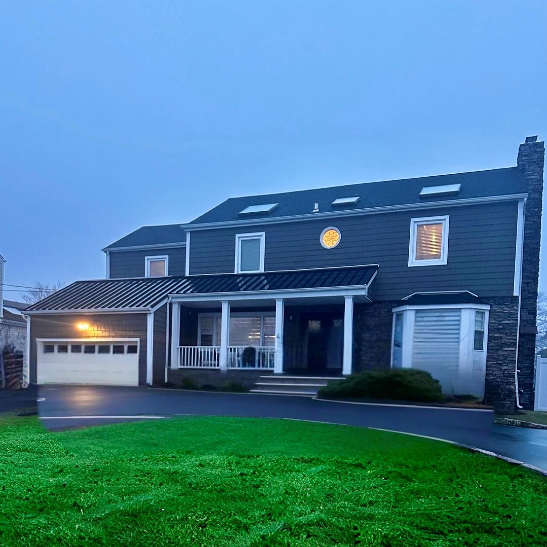 4 Bonnie Court, Merrick, New York image 1