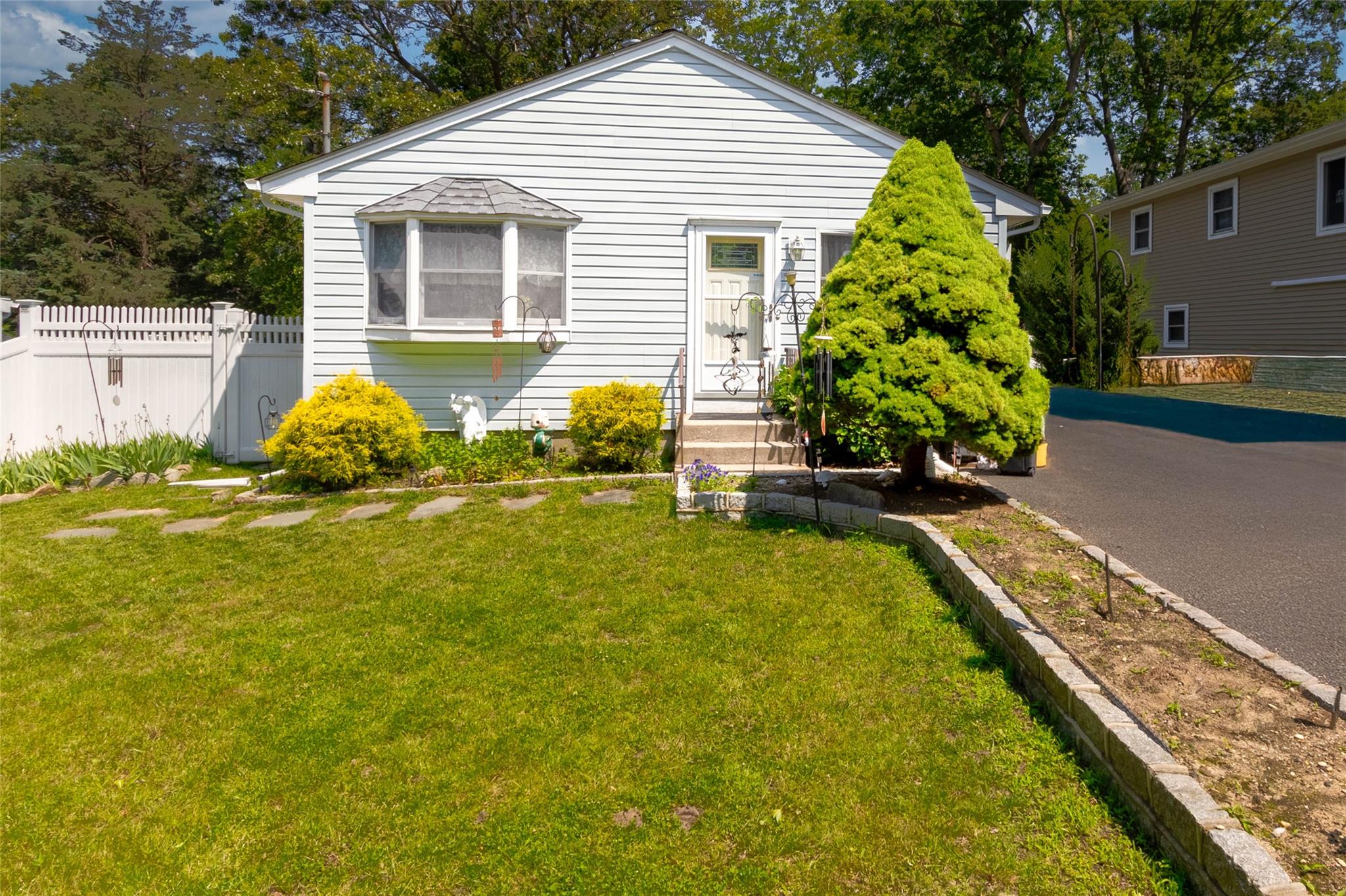 85 Ferndale Avenue