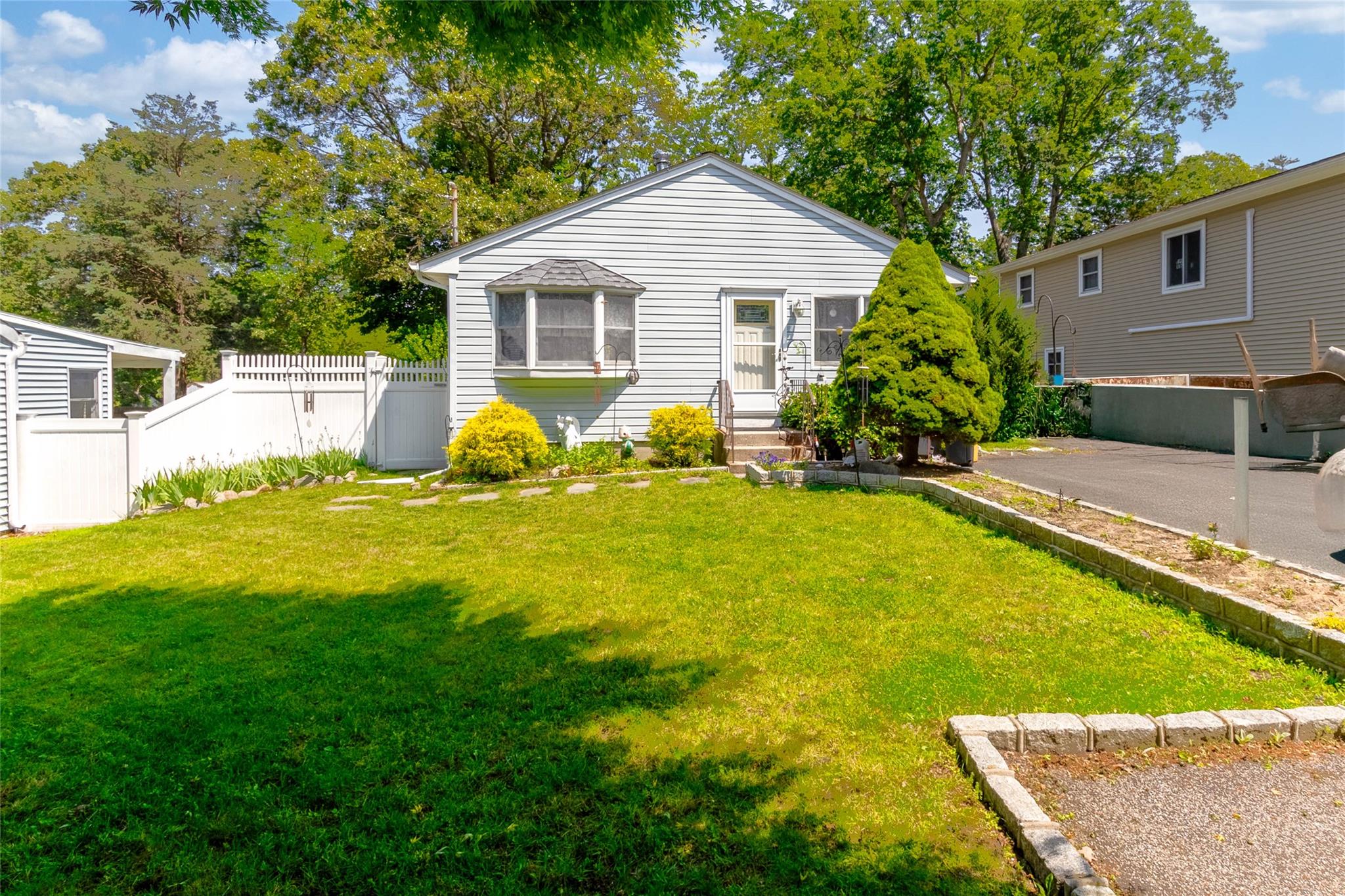 85 Ferndale Avenue
