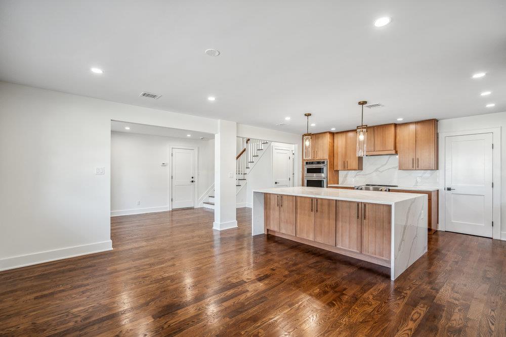 78 Barry Lane, Syosset, New York image 4