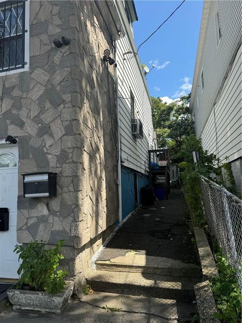 1836 mulford Avenue Bronx NY 10461