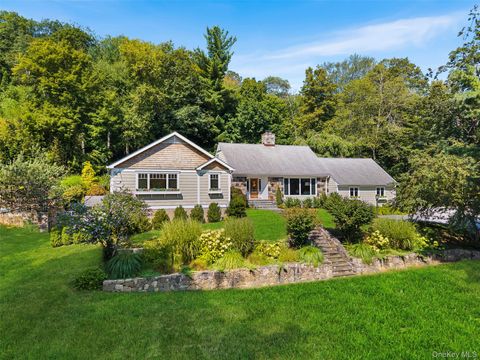 Photo of 507 Croton Lake Road, Bedford Corners, NY 10549 (MLS # 906358)
