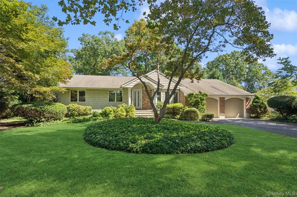 5 KENNY ST, SMITHTOWN, NY 11788 - Image ed8dffb91f41f2a3d1c7356a3ac2da0b/370797083