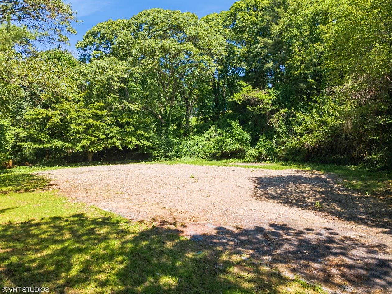 10 High Farms Road, Glen Head, New York image 2