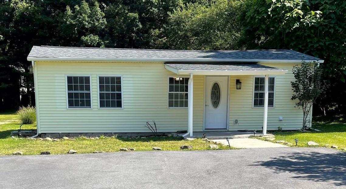 Belden Road, Carmel, New York - 1 Bedrooms  
1 Bathrooms  
6 Rooms - 