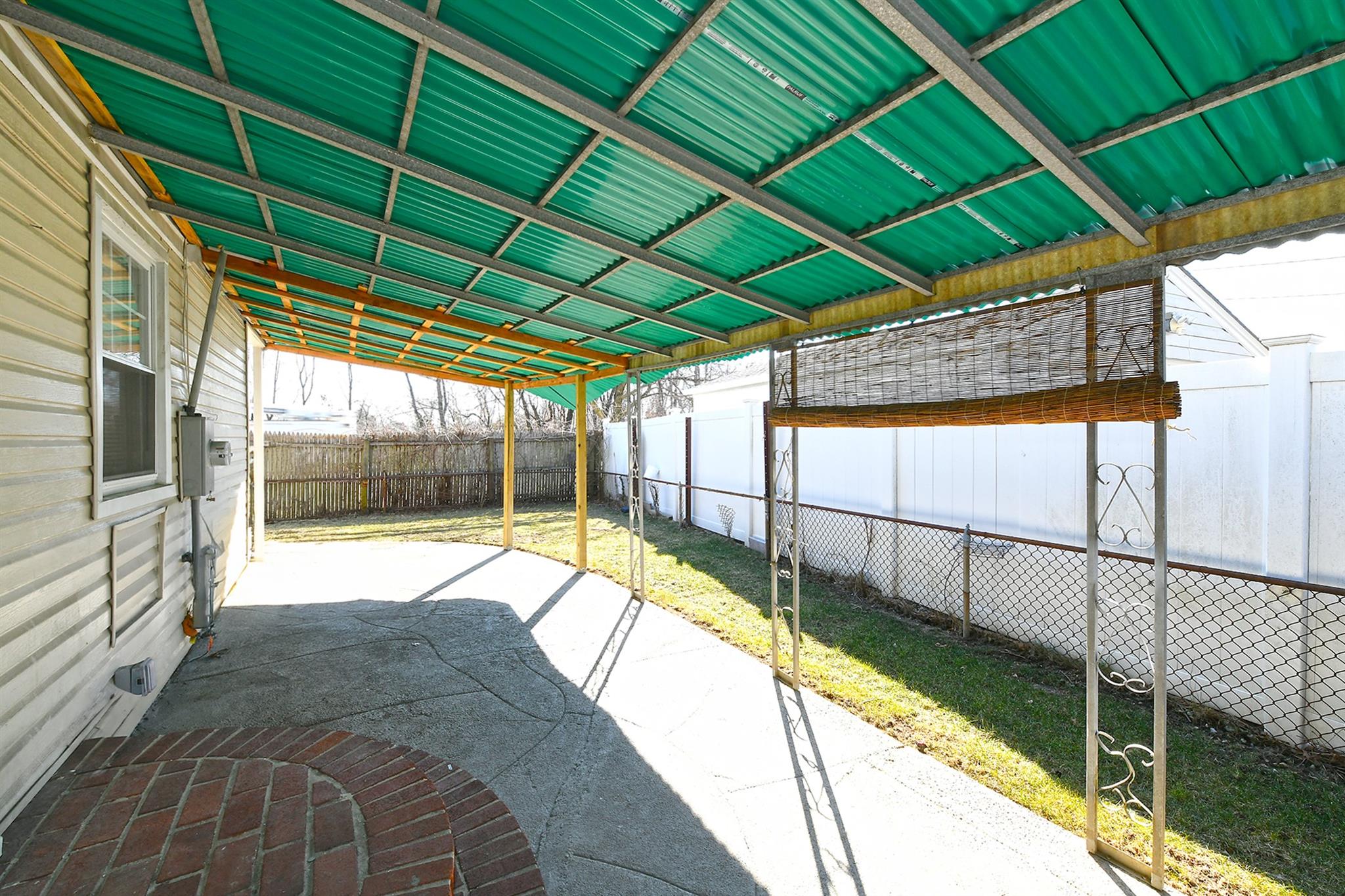 46 Gables Drive, Hicksville, New York image 30