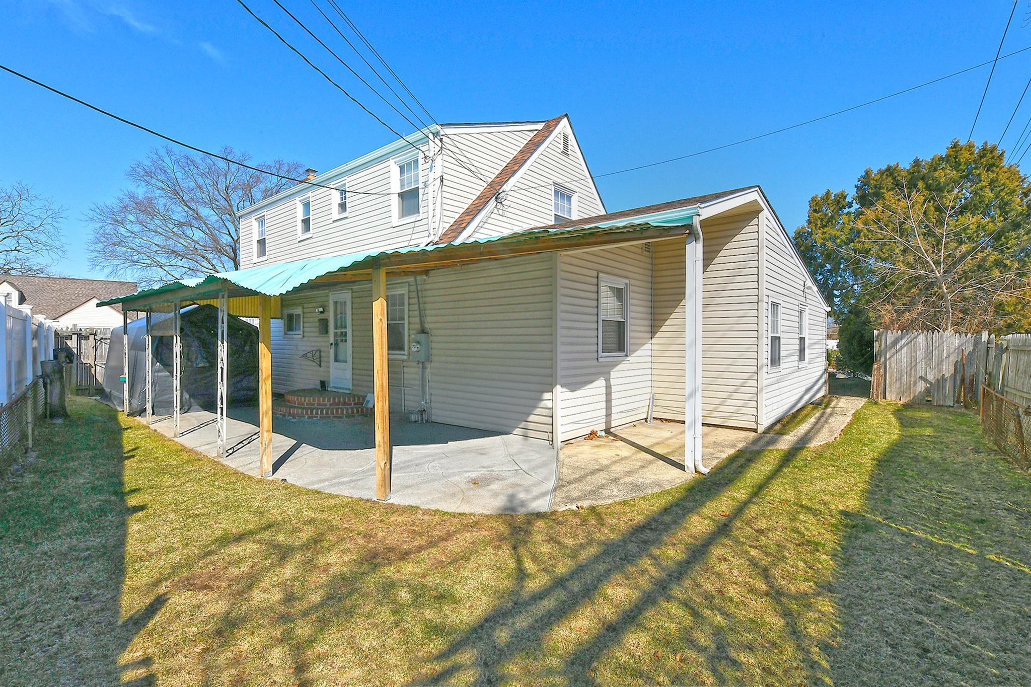 46 Gables Drive, Hicksville, New York image 31