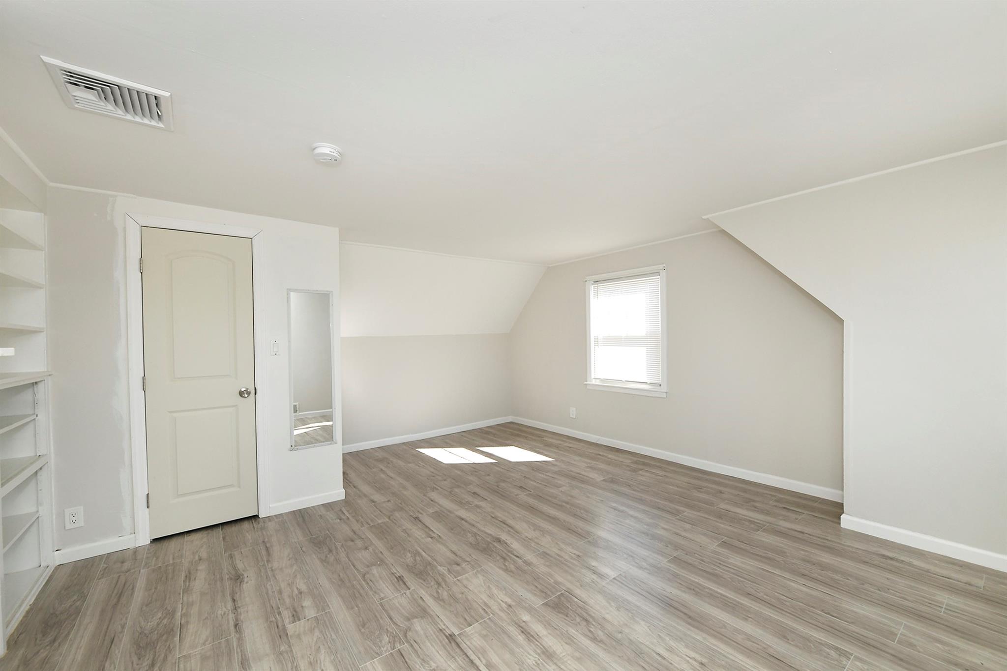 46 Gables Drive, Hicksville, New York image 24