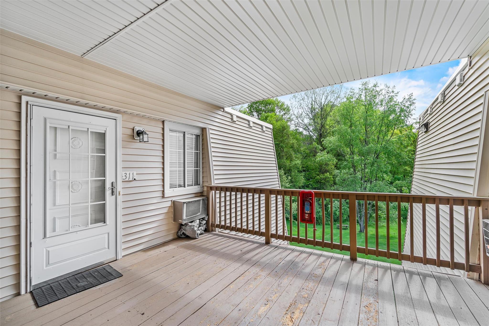 311 Fox Run Lane, Carmel, New York image 3