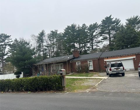 48 Brentwood Parkway Brentwood NY 11717