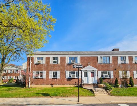 227-08 Hillside 2 Queens Village NY 11427