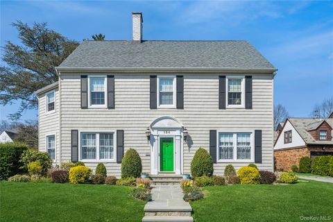 154 Wellington Road Garden City NY 11530