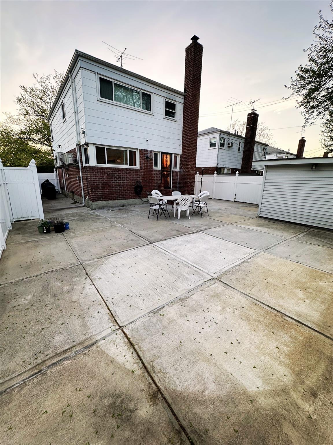 6759 197th Street, Fresh Meadows, New York image 3