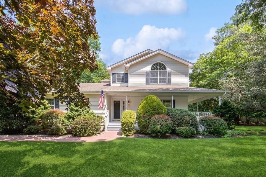 735 N Deerfoot Path, Cutchogue, New York image 1