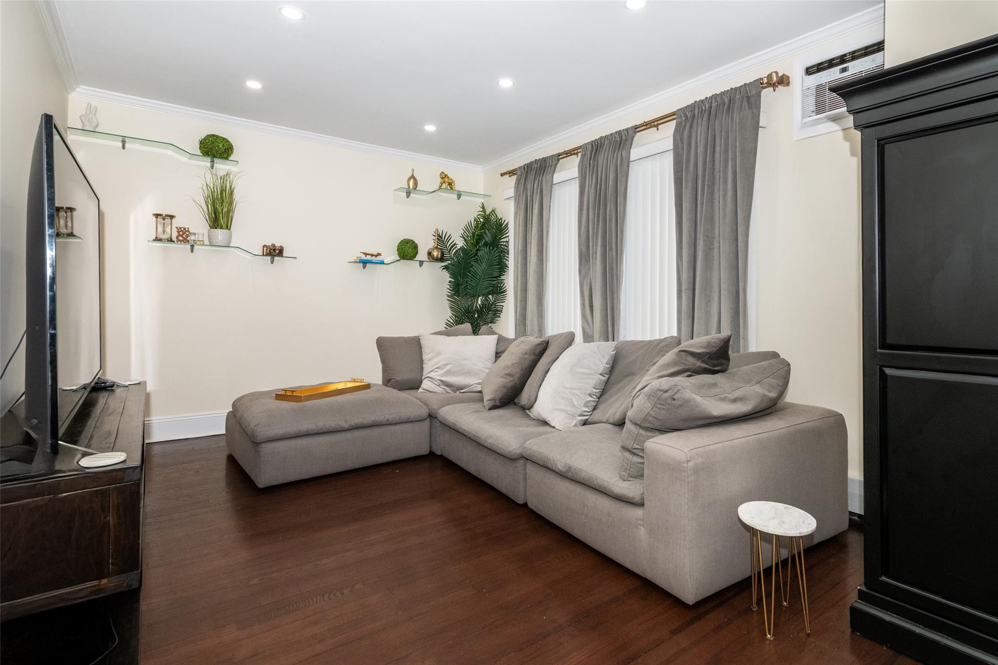 96 Sumner Avenue, Yonkers, New York image 12