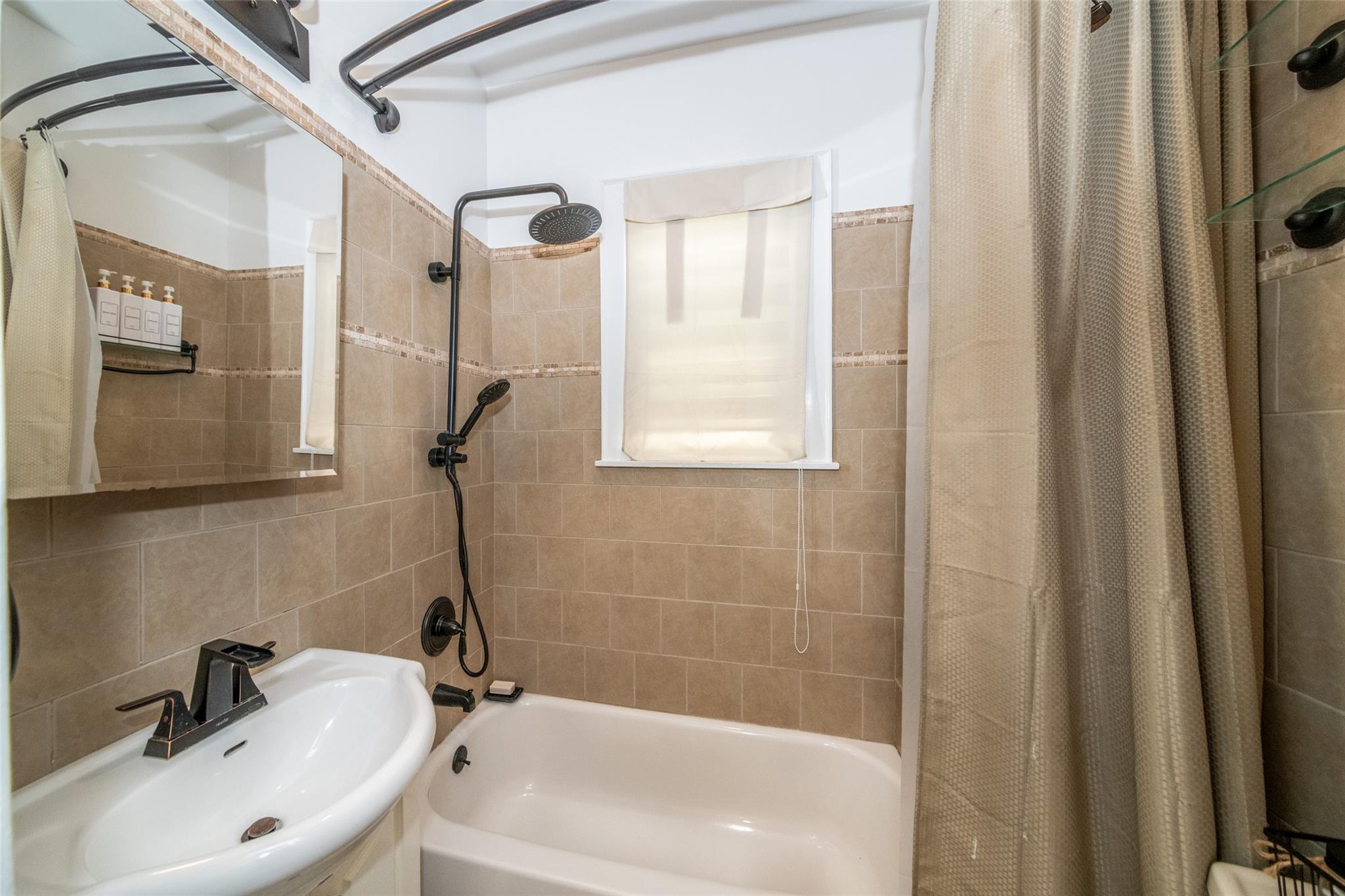 96 Sumner Avenue, Yonkers, New York image 18
