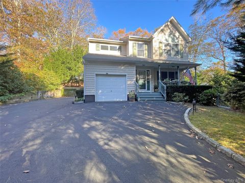 Photo of 64 Glen Road, Baiting Hollow, NY 11933 (MLS # 928936) Photo of 64 Glen Road, Baiting Hollow, NY 11933 (MLS # 928936)