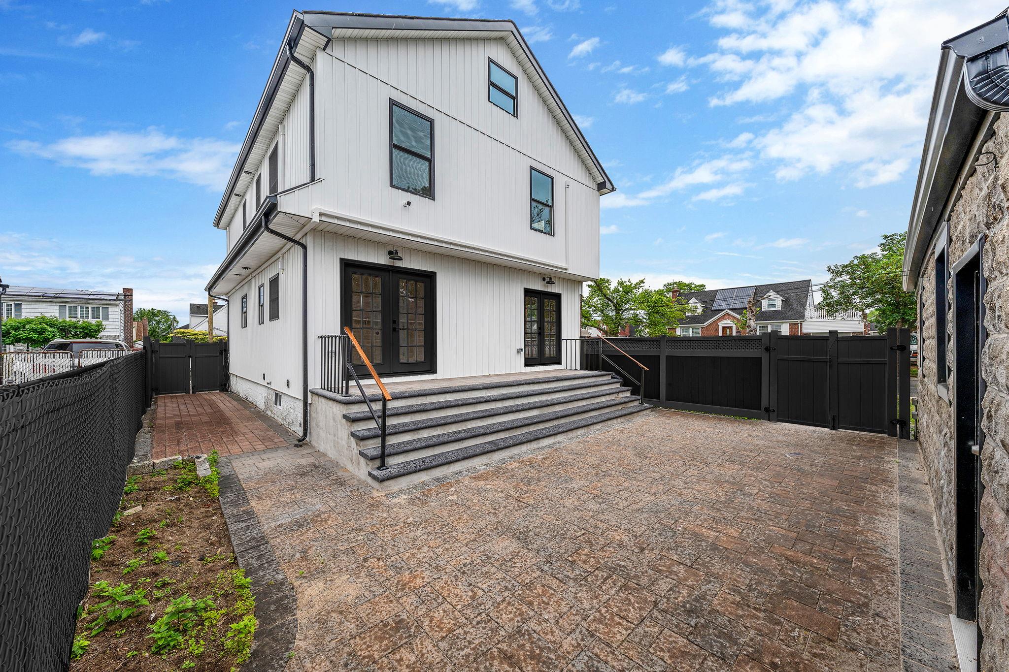 87 Sobro Avenue, Valley Stream, New York image 5