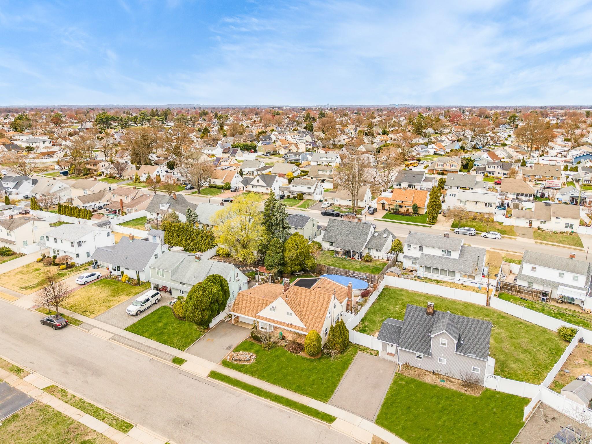 37 Marksman Lane, Levittown, New York image 30
