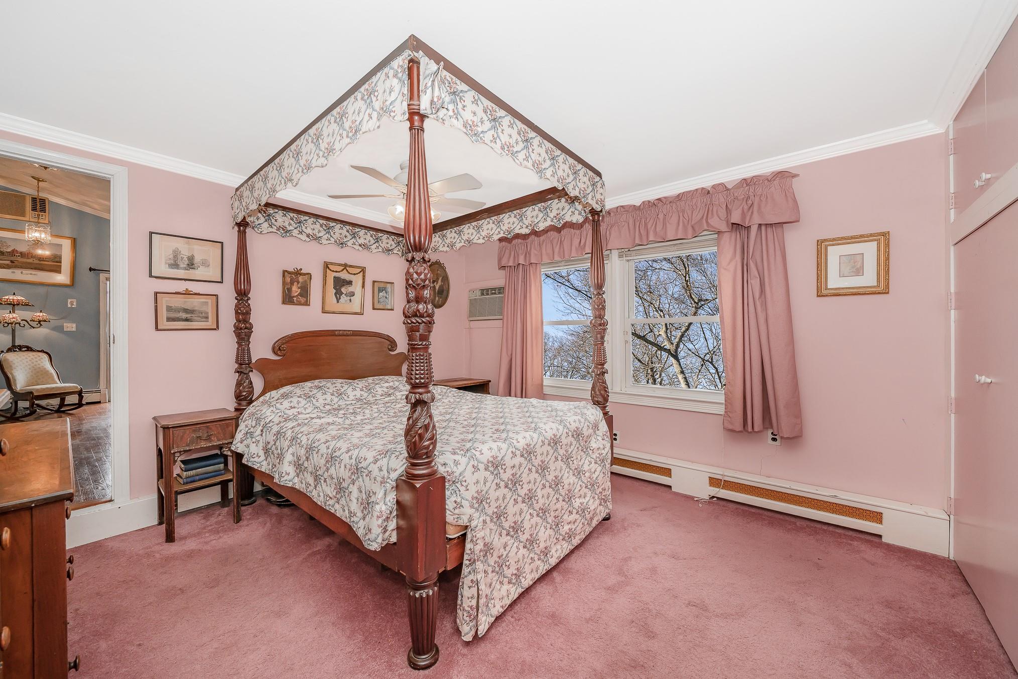 37 Marksman Lane, Levittown, New York image 4