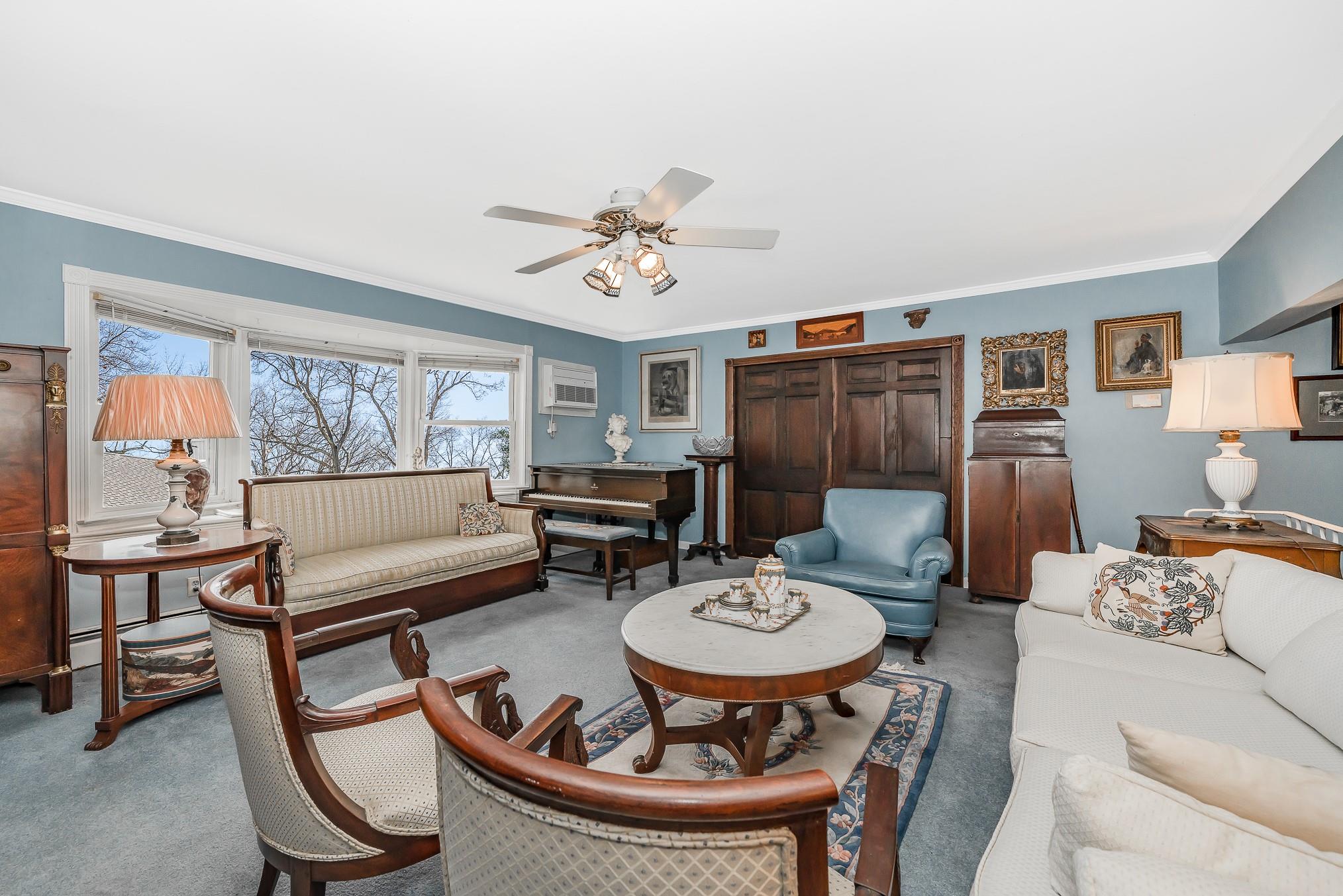 37 Marksman Lane, Levittown, New York image 11