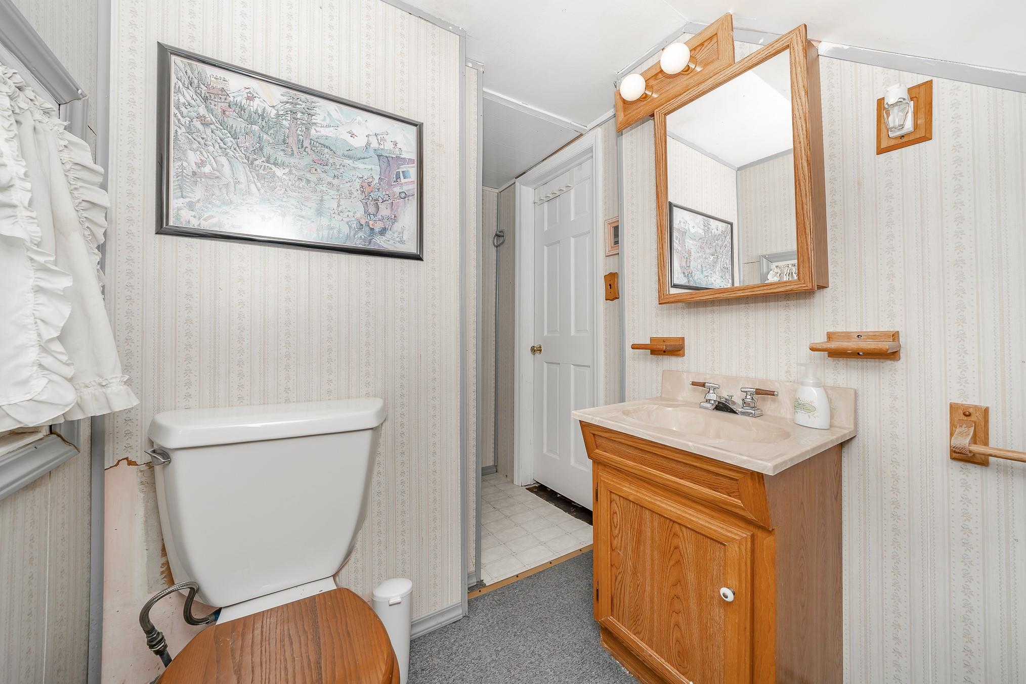 37 Marksman Lane, Levittown, New York image 18