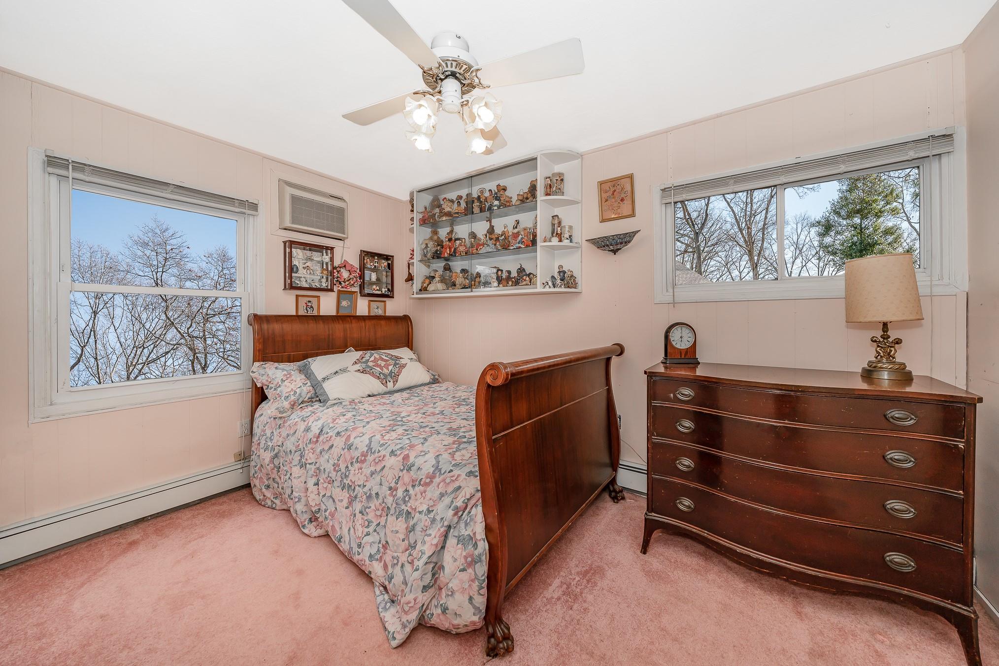 37 Marksman Lane, Levittown, New York image 5