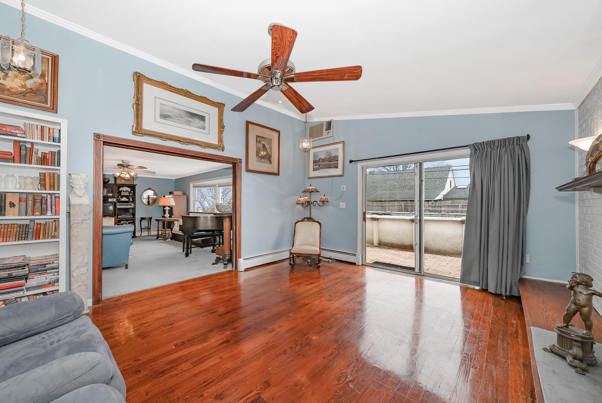 37 Marksman Lane, Levittown, New York image 10