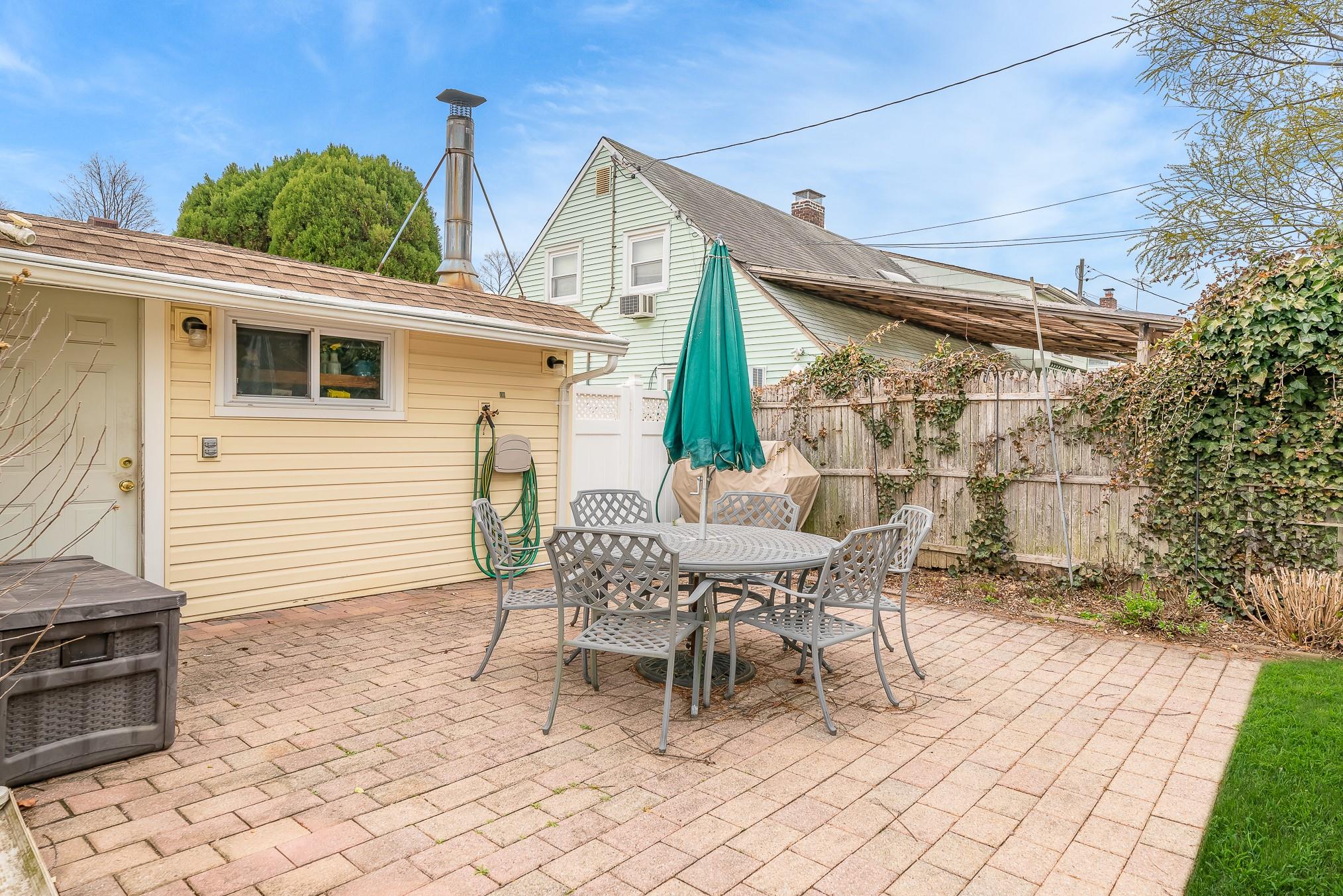 37 Marksman Lane, Levittown, New York image 23