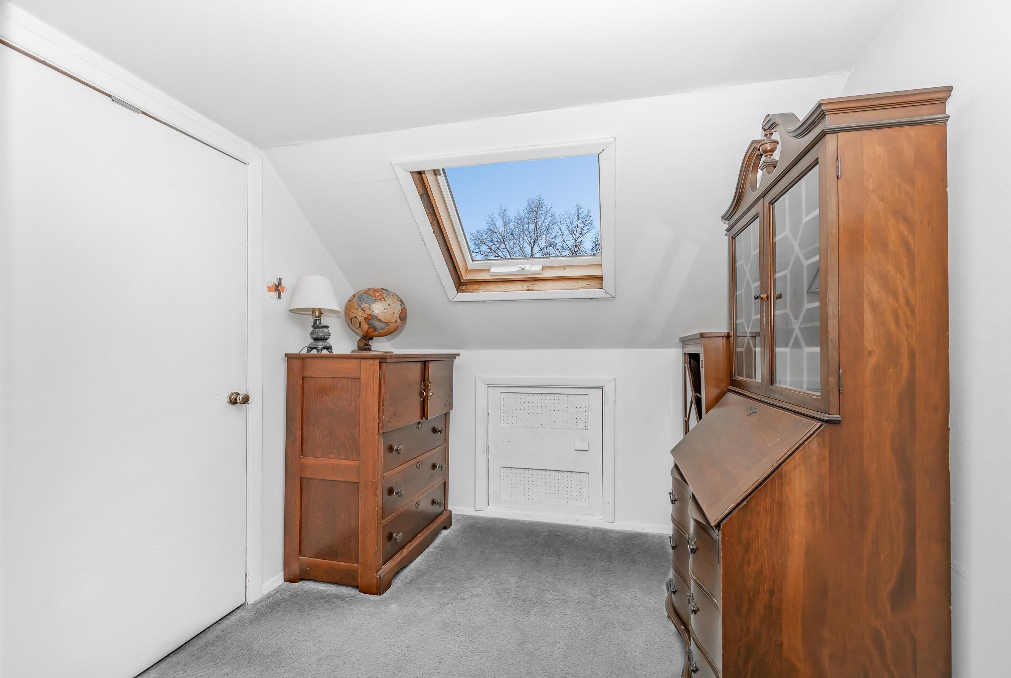 37 Marksman Lane, Levittown, New York image 17