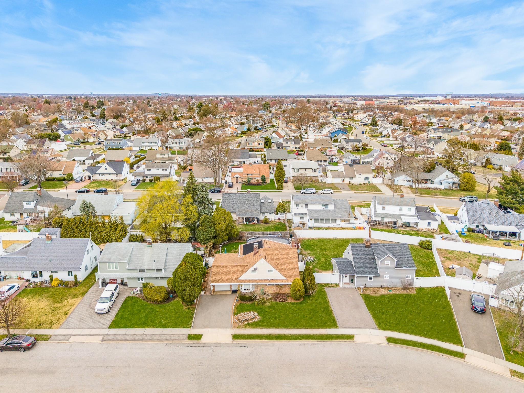 37 Marksman Lane, Levittown, New York image 31