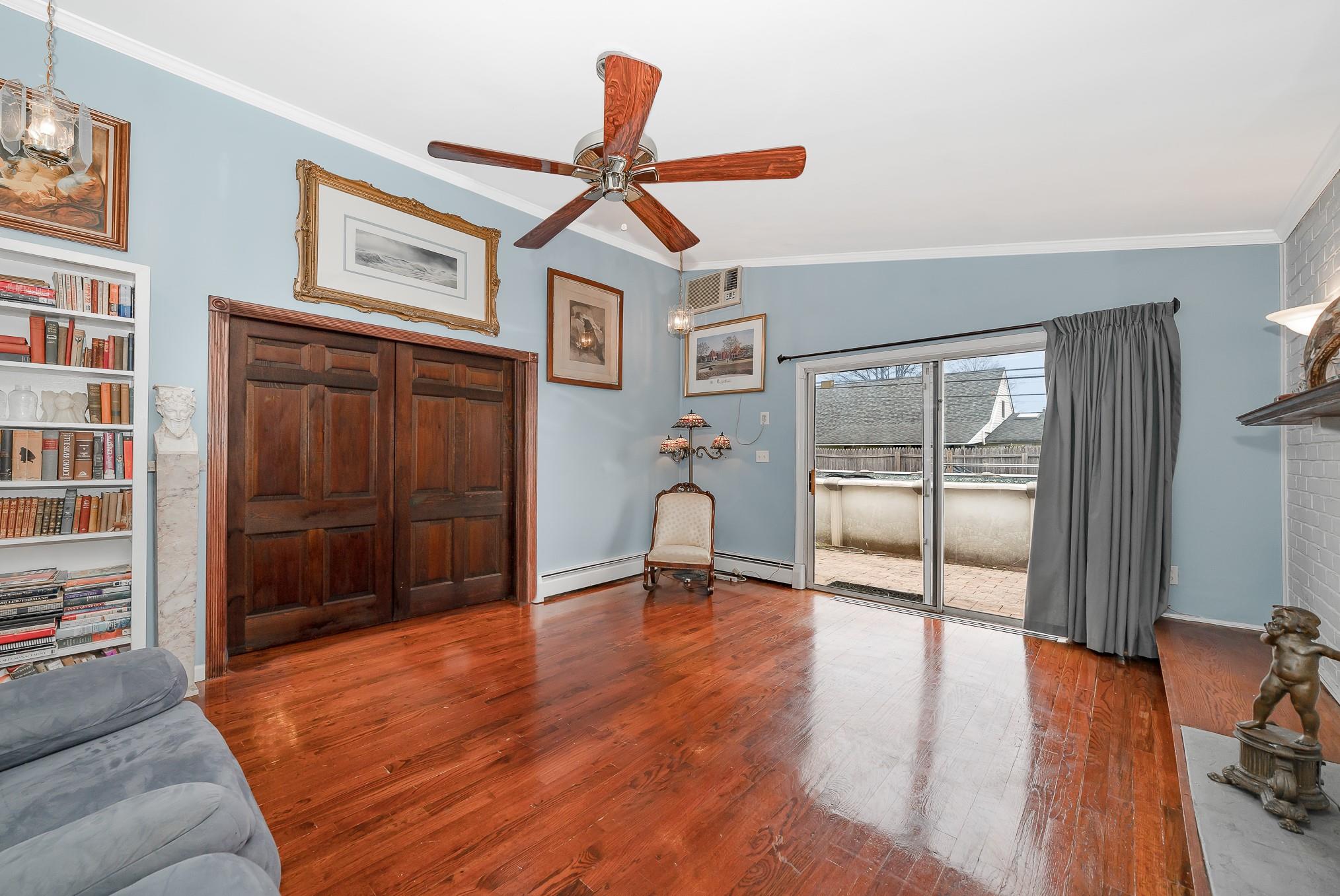 37 Marksman Lane, Levittown, New York image 2